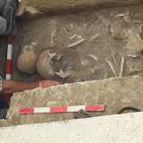 Sul luogo � intervenuta la Soprintendenza per i Beni archeologici che dopo le verifiche del caso ha provveduto a rimuovere i resti dell�antica �coppietta�